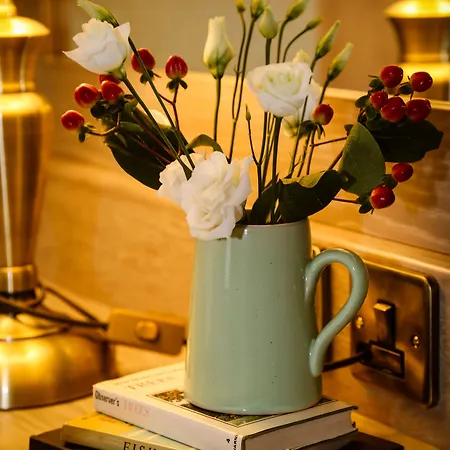 Ξενοδοχείο Avalon House