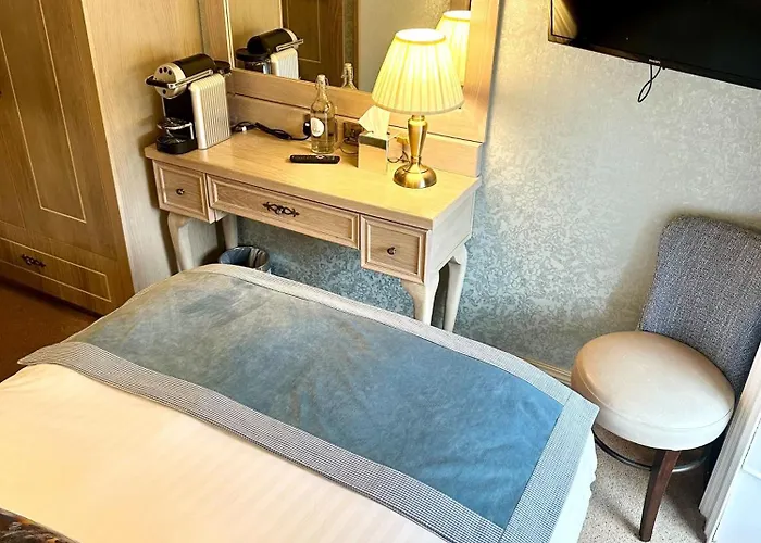Avalon House Hotell
