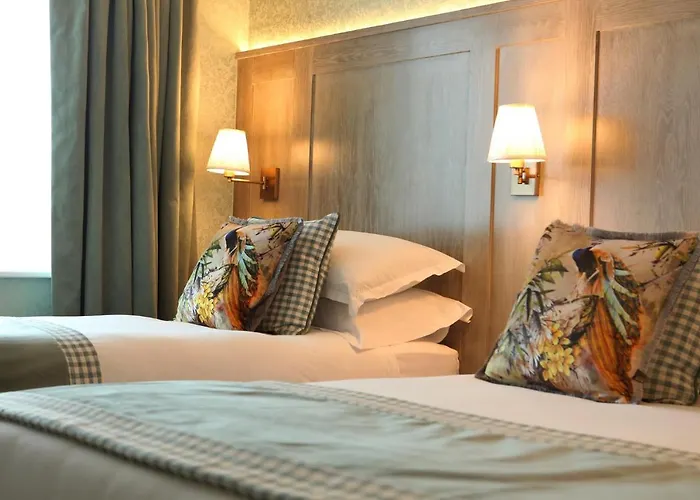 Avalon House Hotell